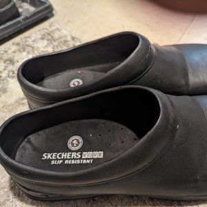 SIZE 13 US SKECHERS NON-SLIP WORK SHOES